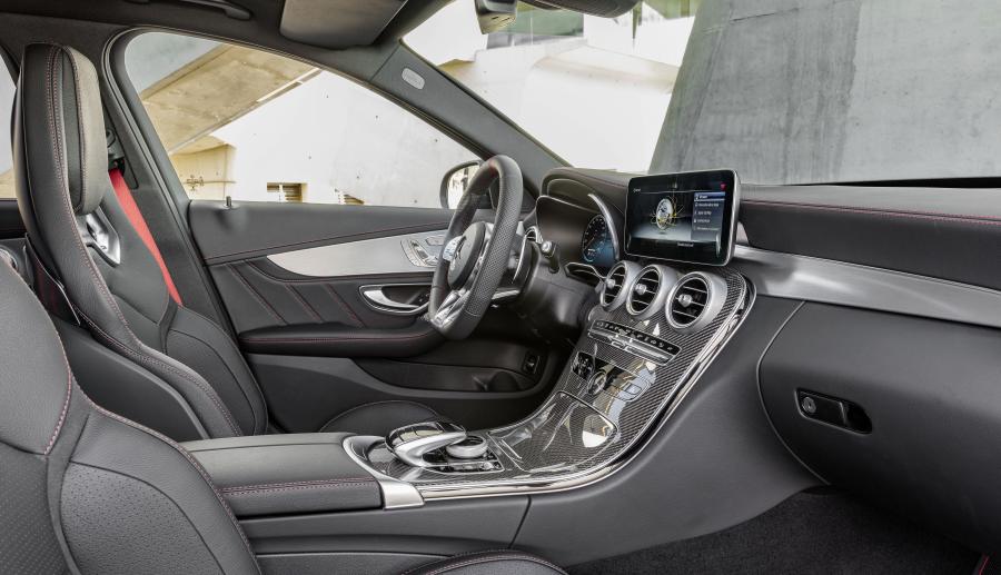 Интерьер Mercedes-AMG C43 4Matic (W205) 2018 года  (WW) (фото 17 из 40)